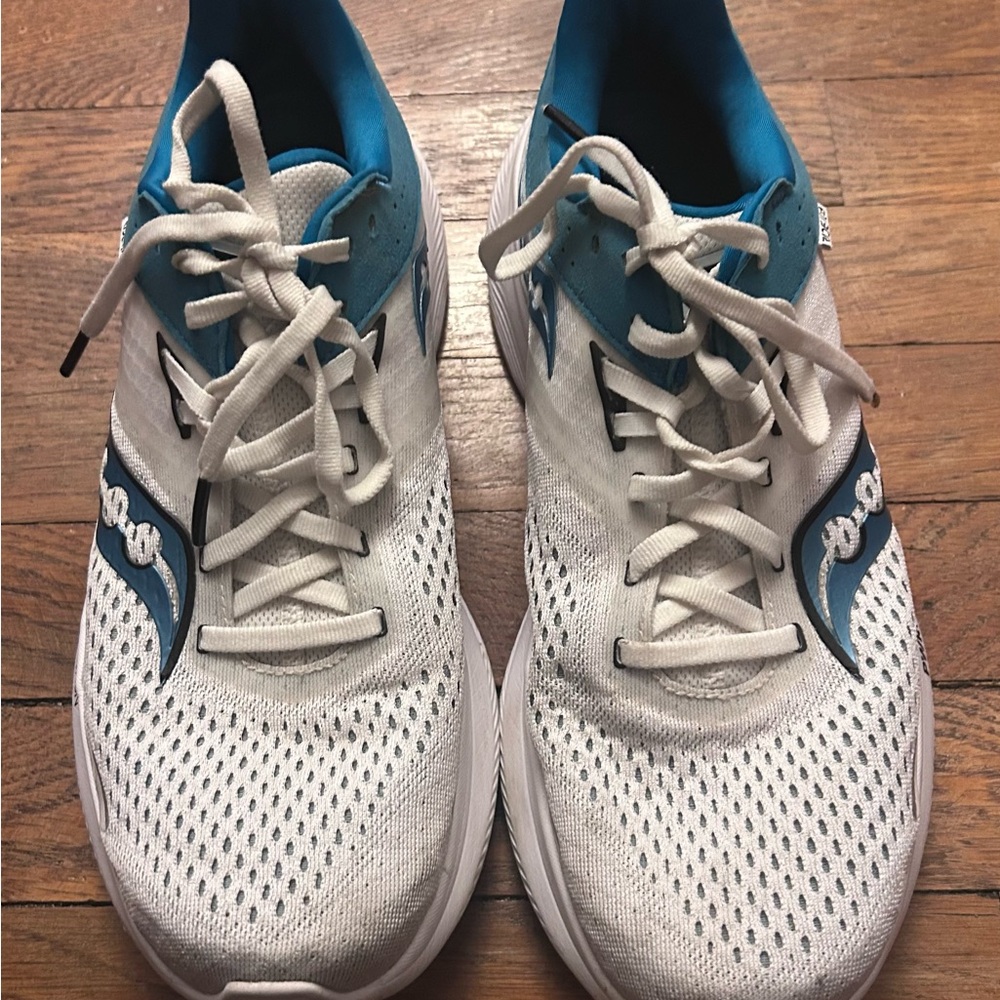 Saucony PWRRUN White and Blue Sneakers